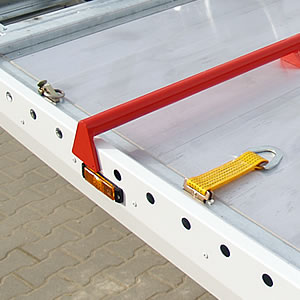 Transport belts installation openings are located both in the floor and in the sides. They ensure easier and more reliable vehicle security during the transport.